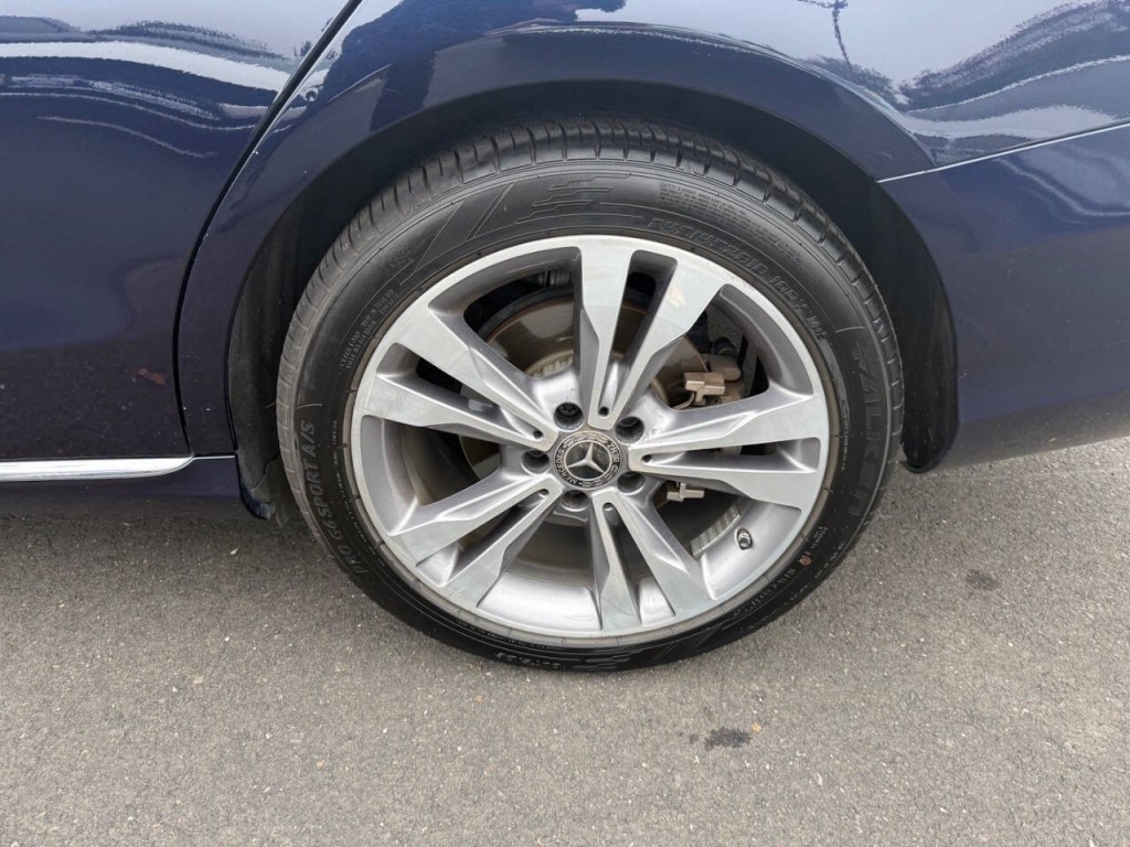 2019 Mercedes-Benz C-Class Image 35