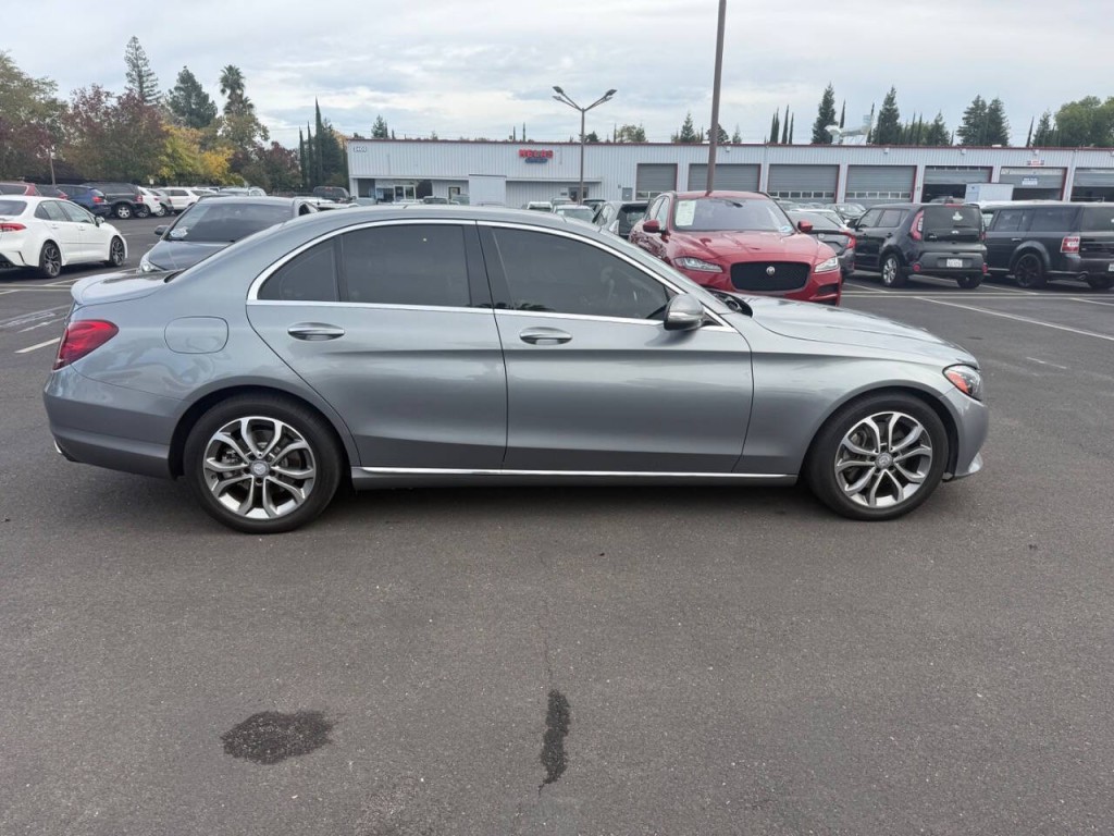 2015 Mercedes-Benz C-Class Image 5