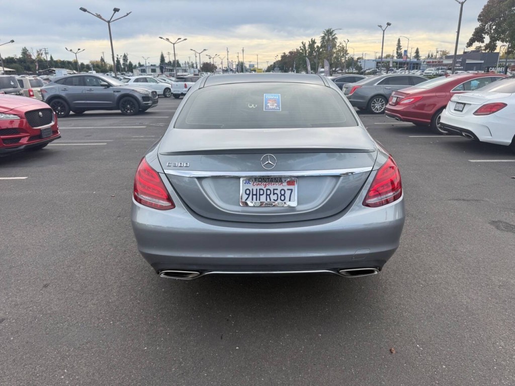 2015 Mercedes-Benz C-Class Image 7
