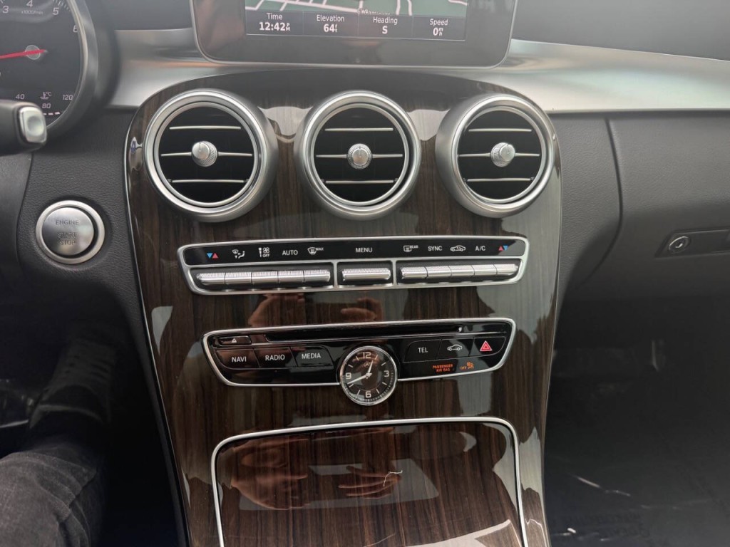 2015 Mercedes-Benz C-Class Image 21