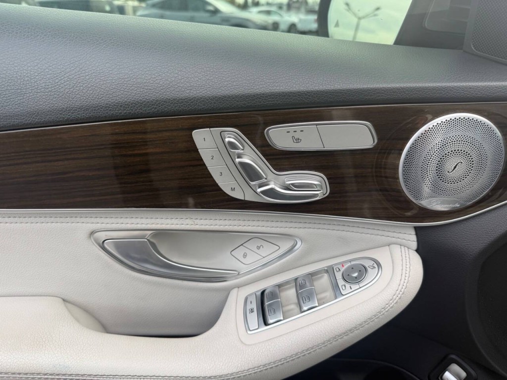 2015 Mercedes-Benz C-Class Image 22