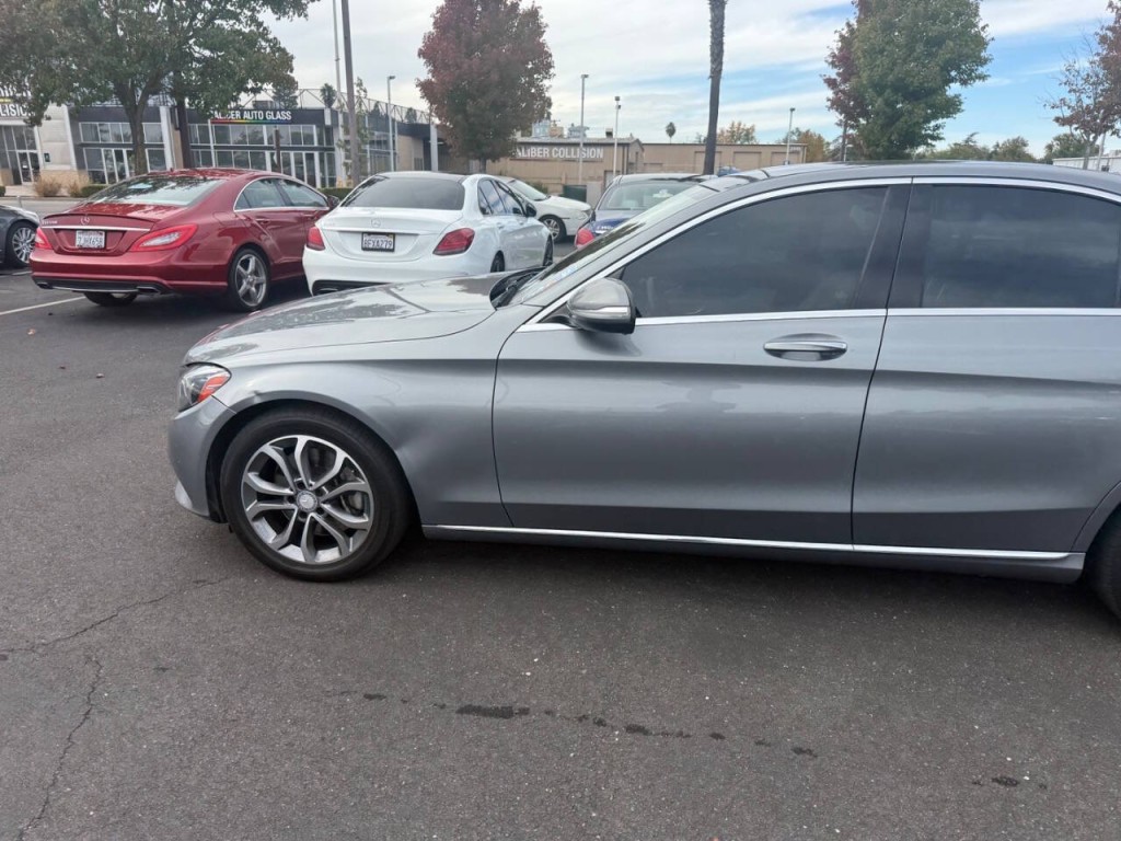 2015 Mercedes-Benz C-Class Image 38