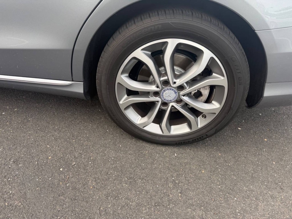 2015 Mercedes-Benz C-Class Image 39