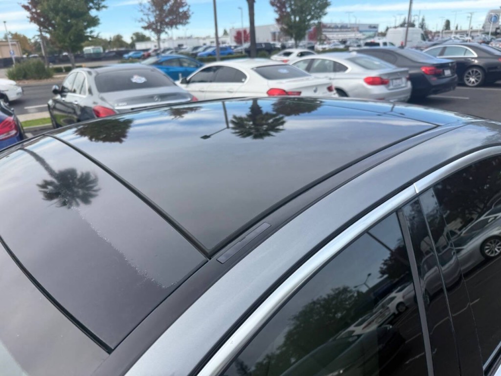 2015 Mercedes-Benz C-Class Image 40