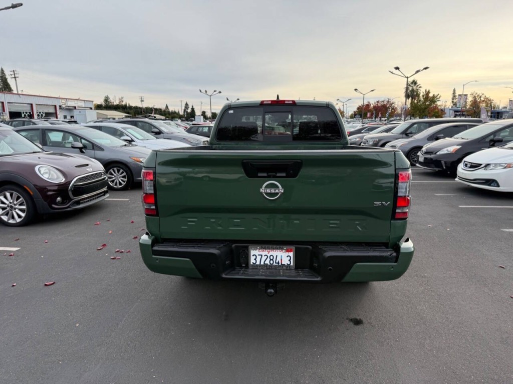 2022 Nissan Frontier Image 7