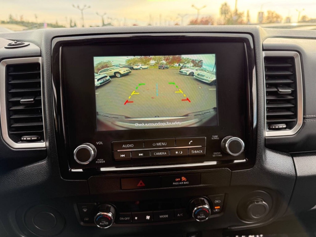 2022 Nissan Frontier Image 18