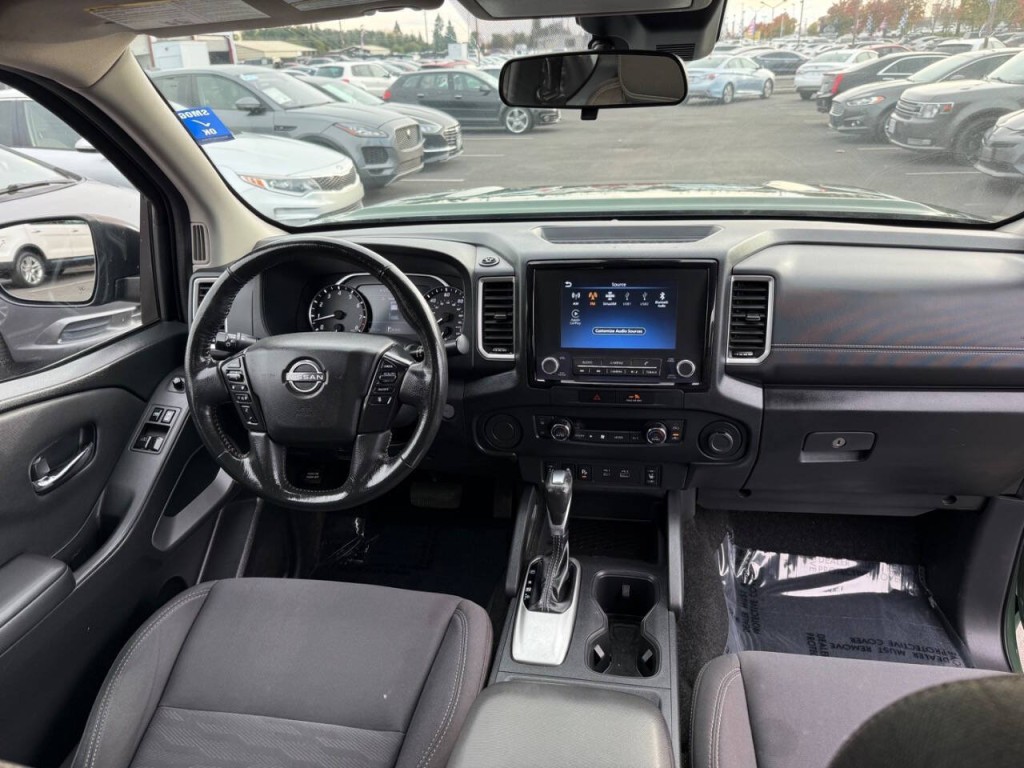 2022 Nissan Frontier Image 26