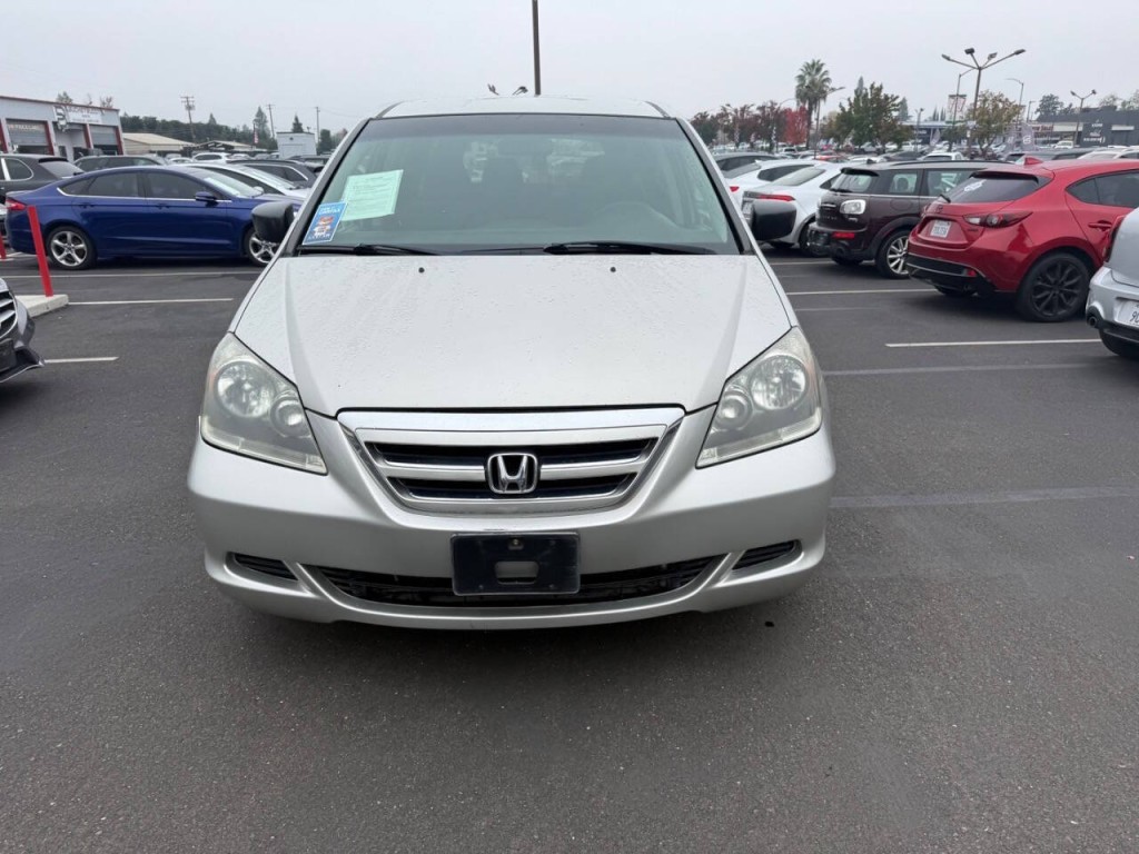 2005 Honda Odyssey Image 2