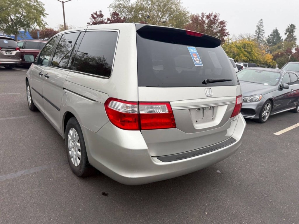 2005 Honda Odyssey Image 7