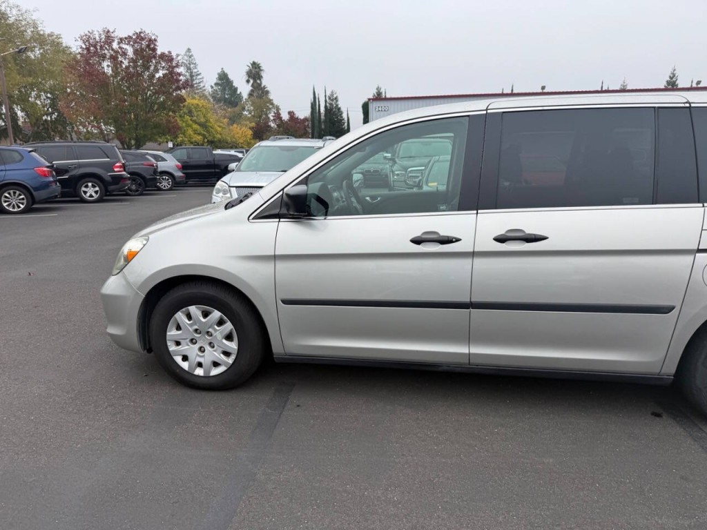 2005 Honda Odyssey Image 12