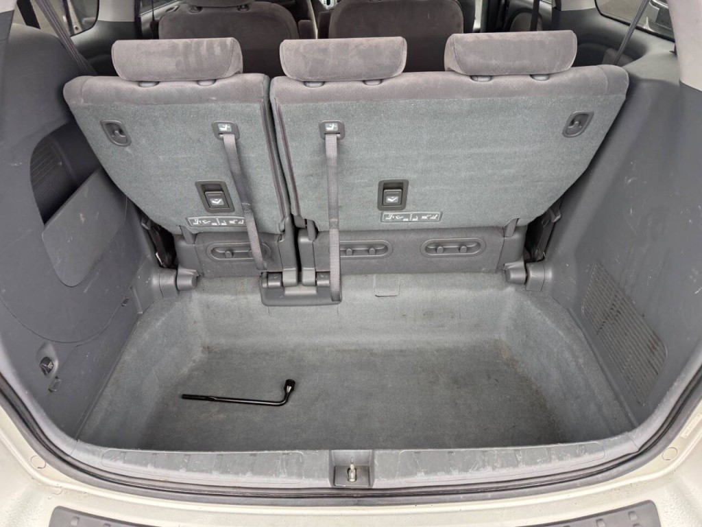 2005 Honda Odyssey Image 16