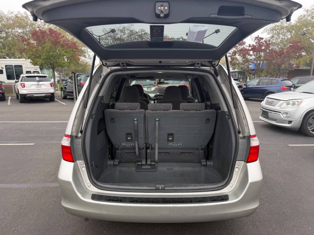2005 Honda Odyssey Image 17