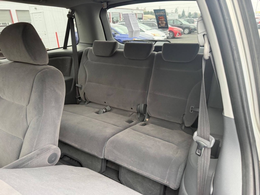 2005 Honda Odyssey Image 18