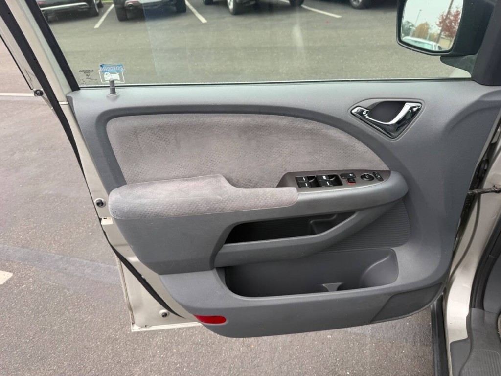 2005 Honda Odyssey Image 22