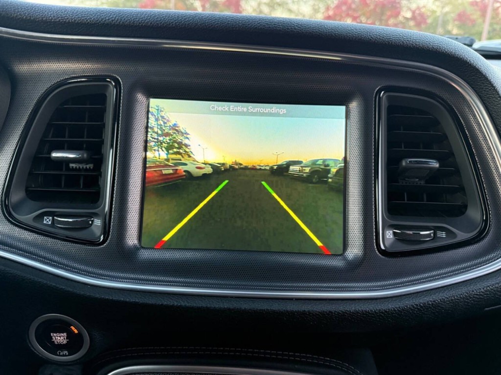 2017 Dodge Challenger Image 17