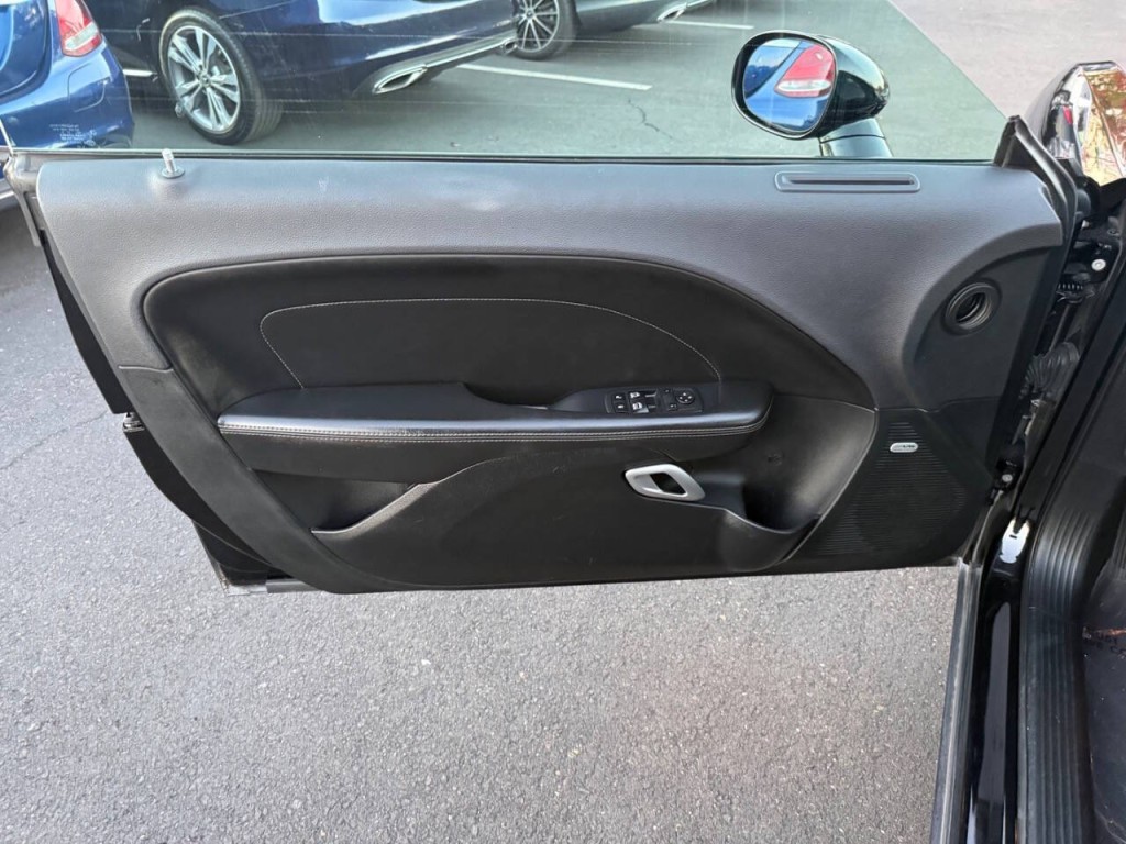 2017 Dodge Challenger Image 20