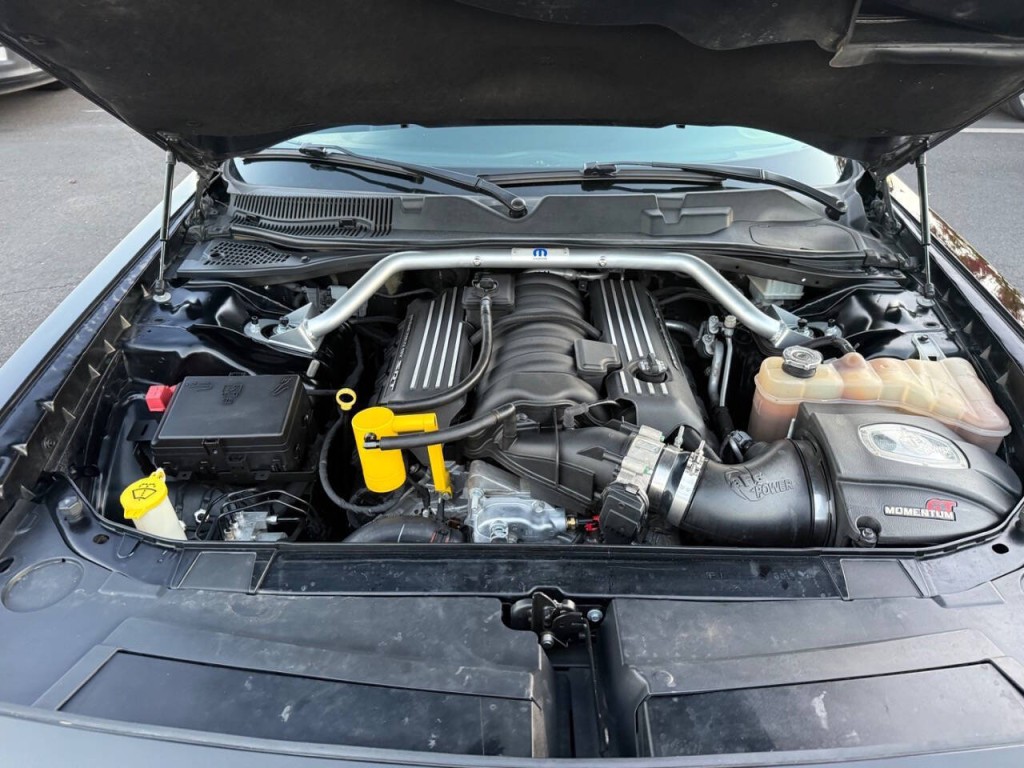 2017 Dodge Challenger Image 25