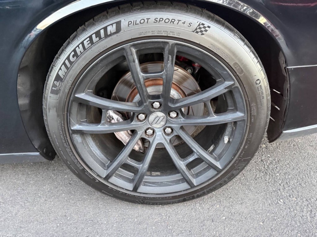 2017 Dodge Challenger Image 26