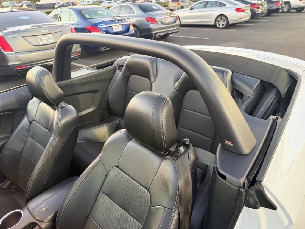 2019 Ford Mustang Image 23