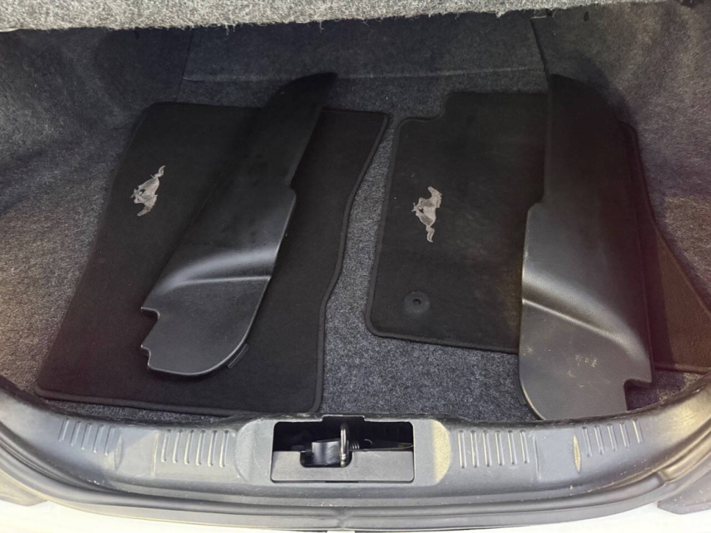 2019 Ford Mustang Image 33