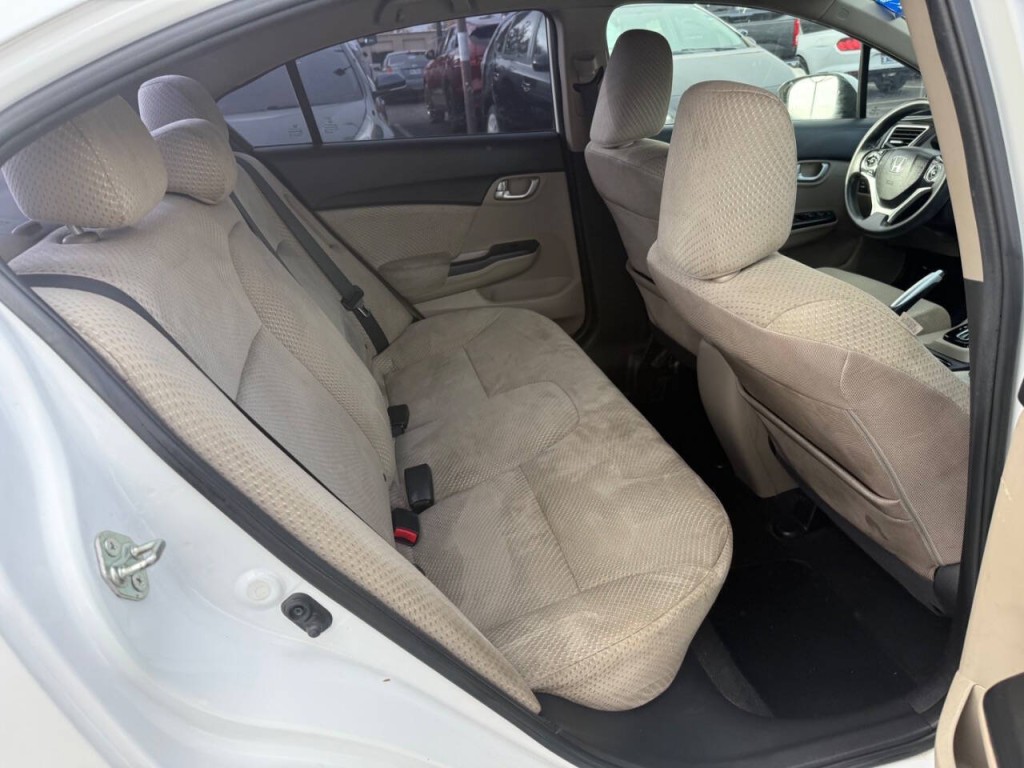 2015 Honda Civic Image 11