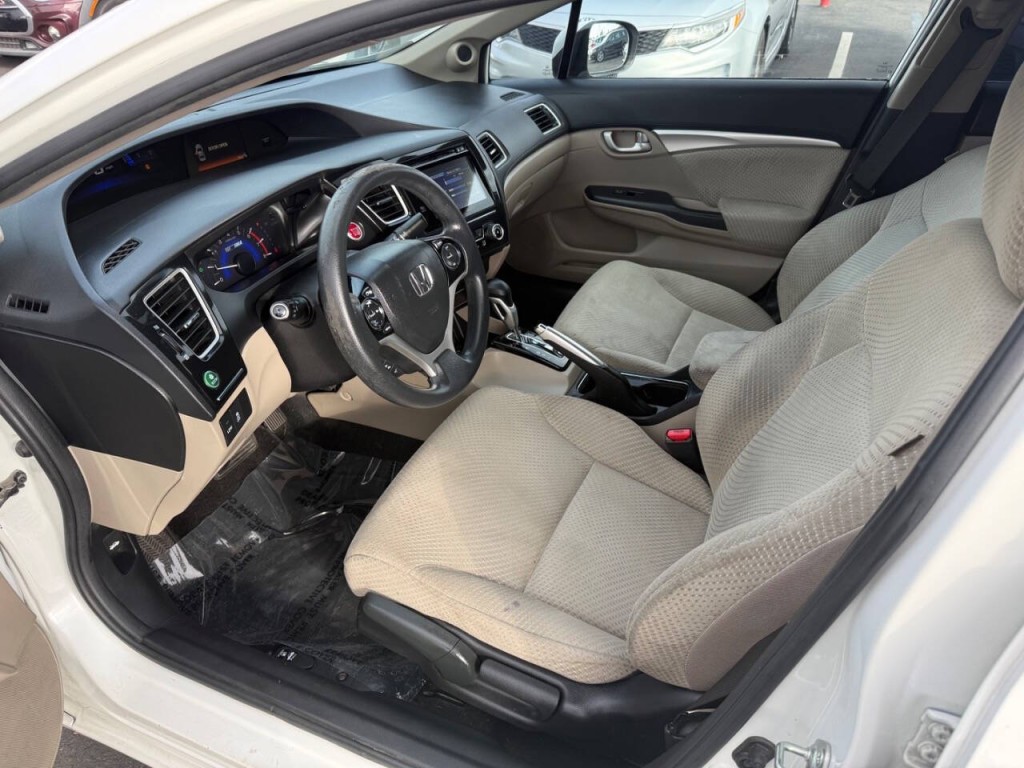 2015 Honda Civic Image 13