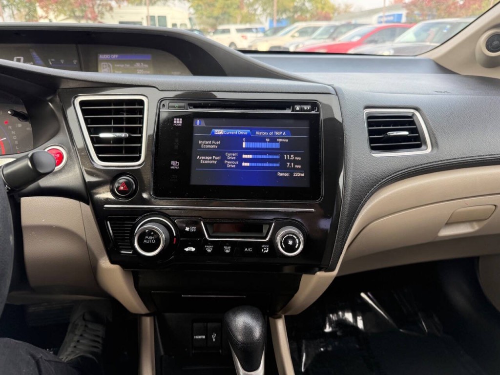 2015 Honda Civic Image 19