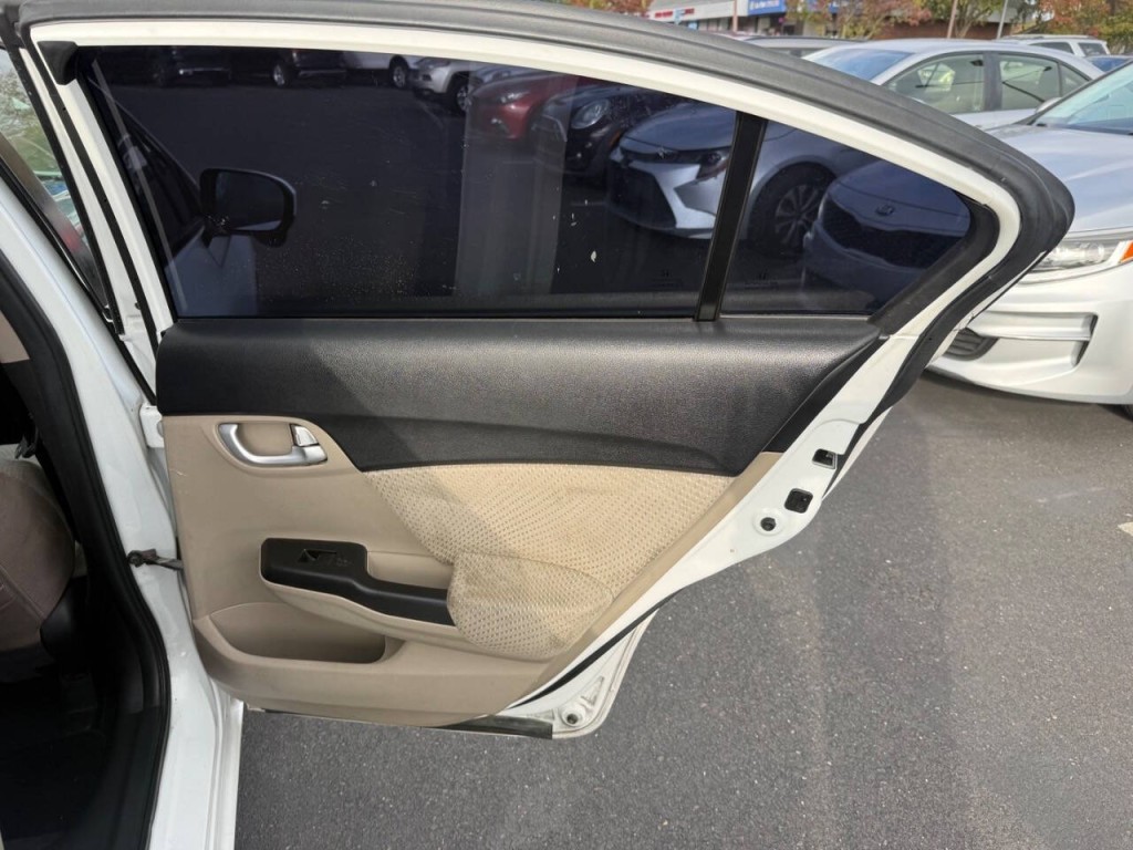 2015 Honda Civic Image 27