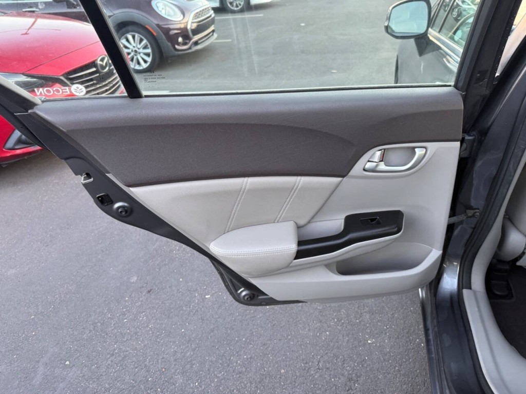 2012 Honda Civic Image 22