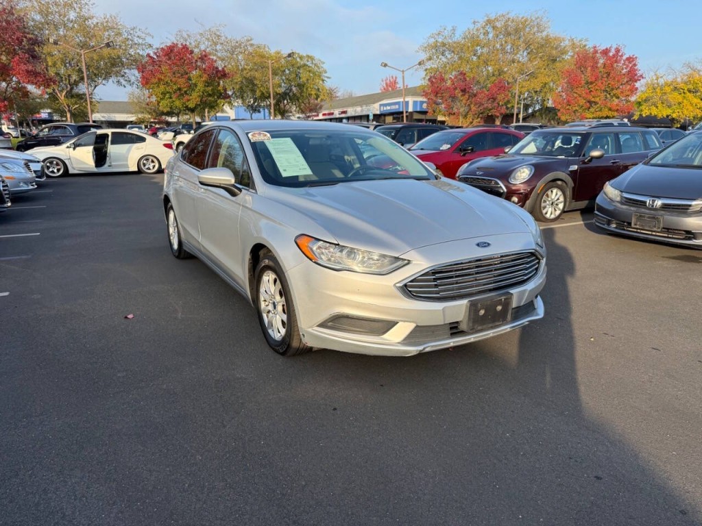 2017 Ford Fusion Image 4