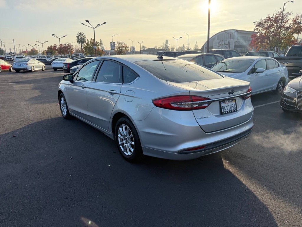 2017 Ford Fusion Image 8