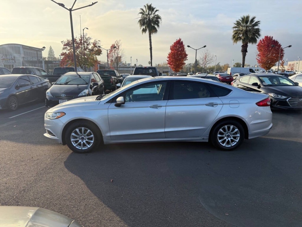 2017 Ford Fusion Image 9