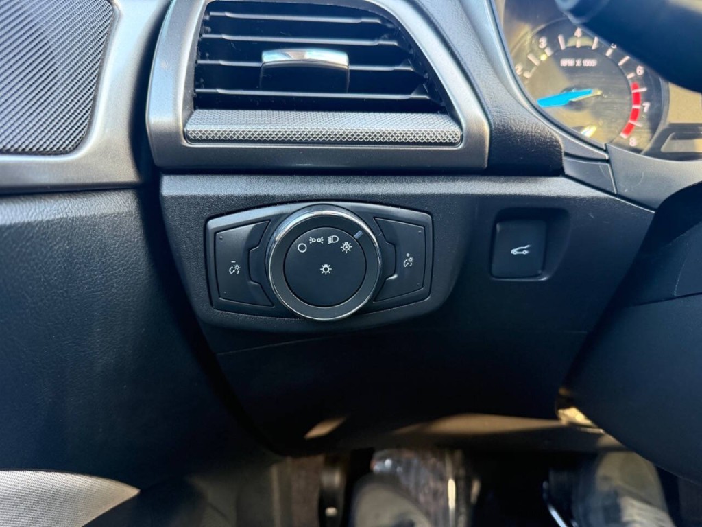 2017 Ford Fusion Image 21