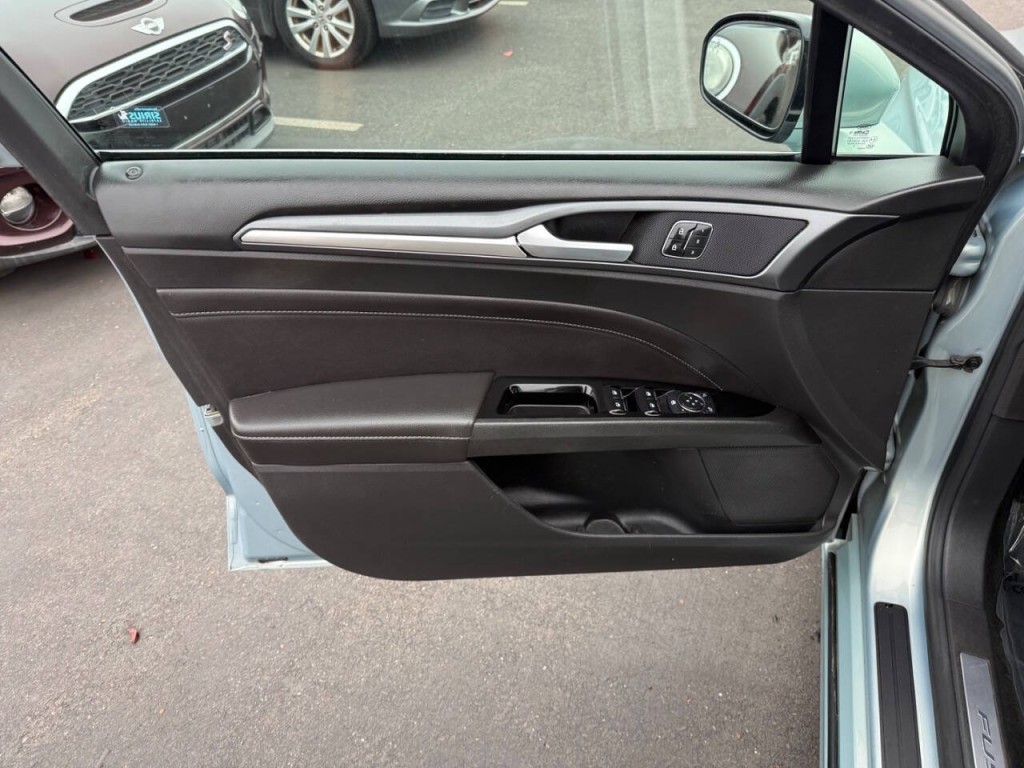 2013 Ford Fusion Image 24