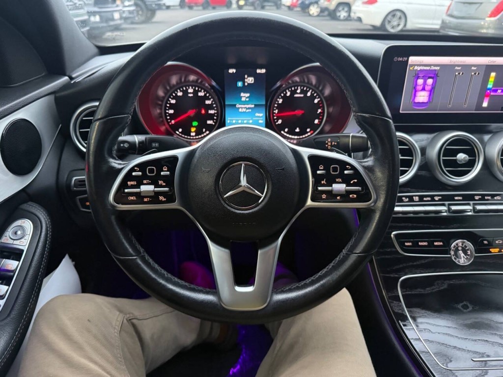 2019 Mercedes-Benz C-Class Image 19