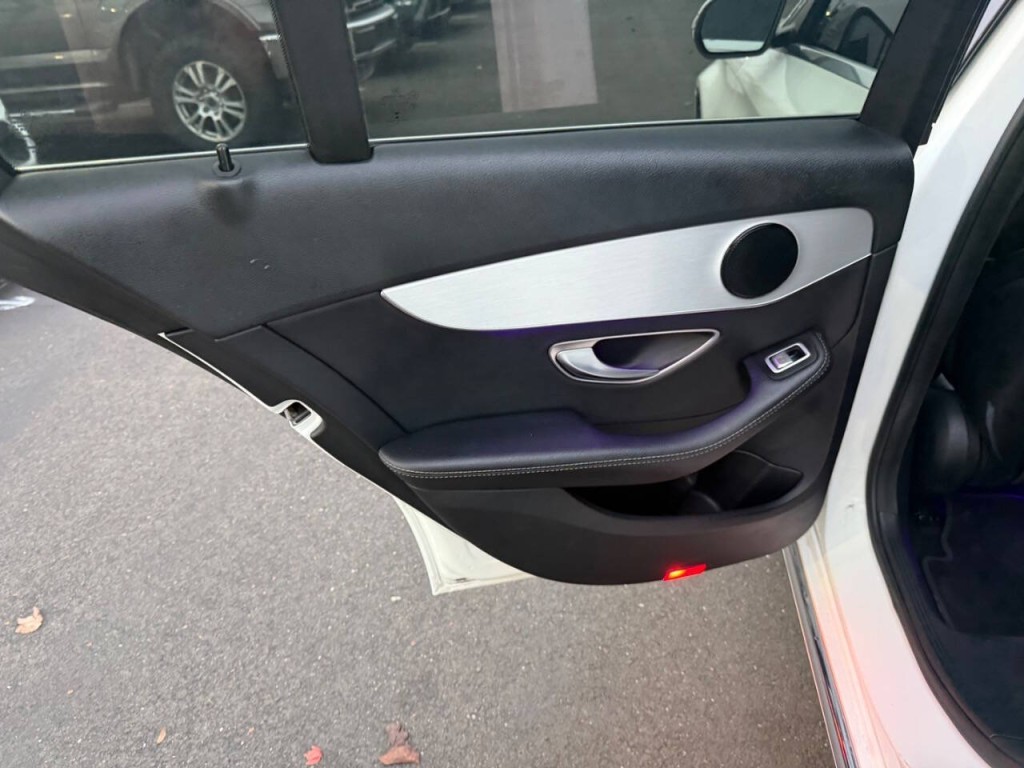 2019 Mercedes-Benz C-Class Image 31