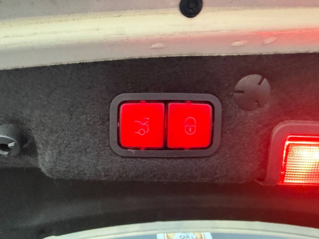 2019 Mercedes-Benz C-Class Image 35