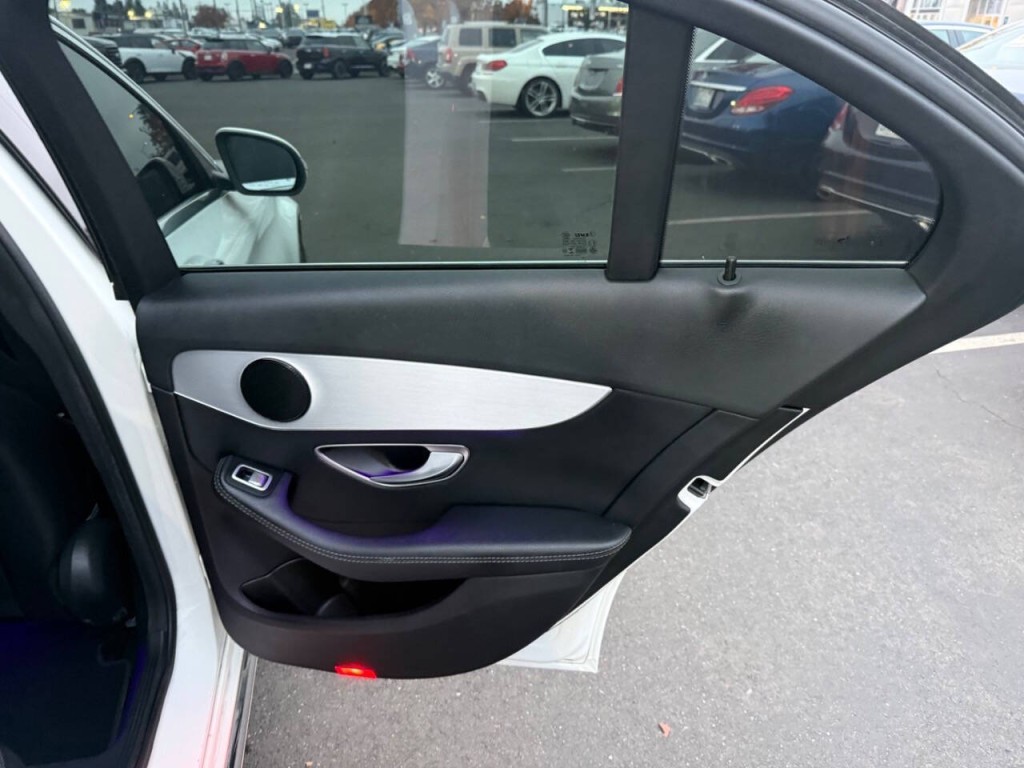 2019 Mercedes-Benz C-Class Image 36