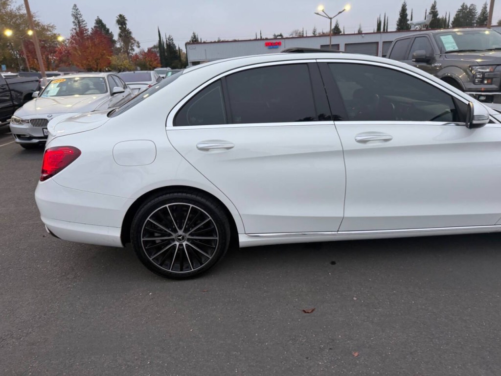2019 Mercedes-Benz C-Class Image 39