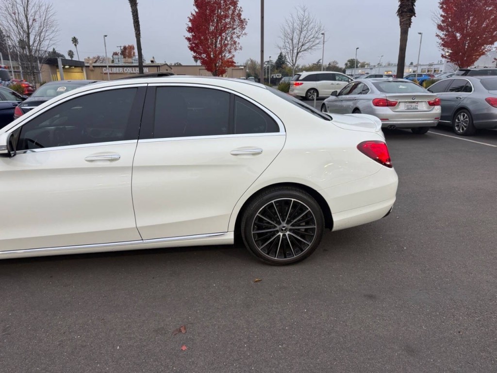 2019 Mercedes-Benz C-Class Image 40