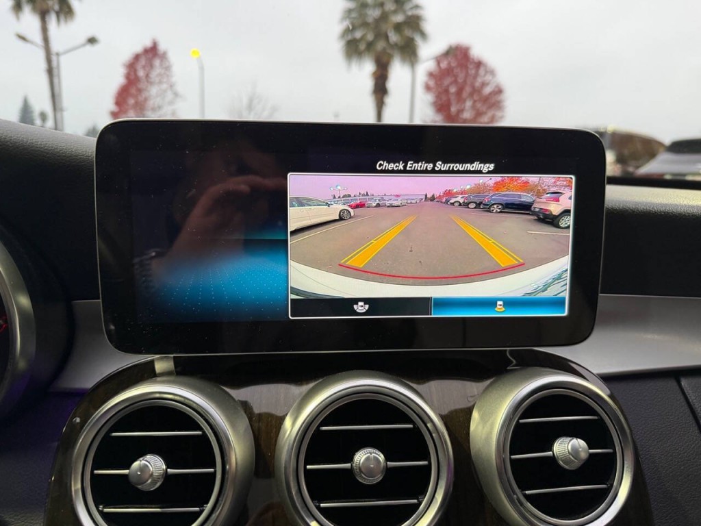 2019 Mercedes-Benz C-Class Image 17