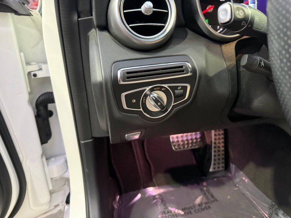 2019 Mercedes-Benz C-Class Image 23