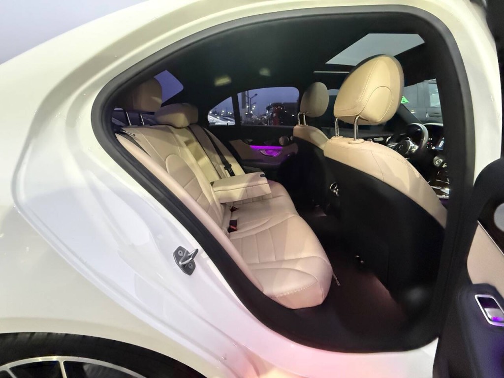 2019 Mercedes-Benz C-Class Image 31