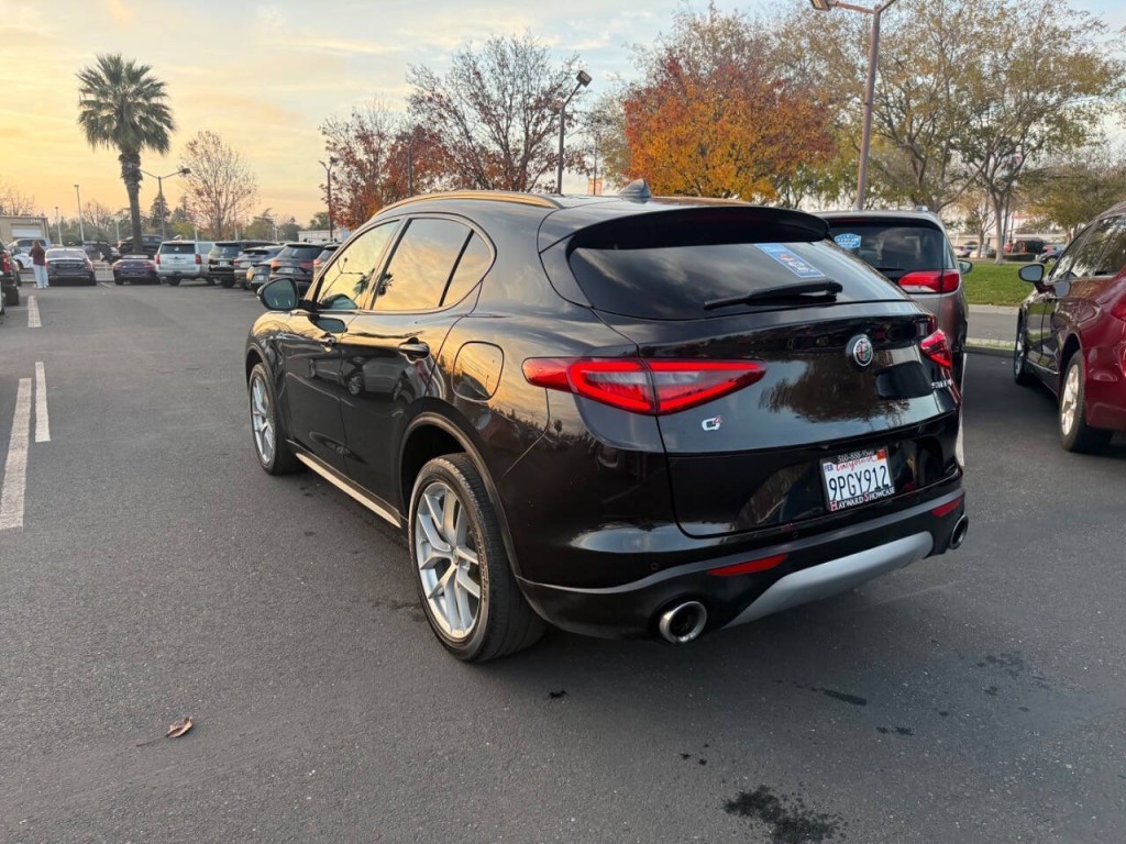 2018 Alfa Romeo Stelvio Image 7