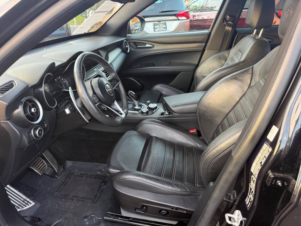 2018 Alfa Romeo Stelvio Image 9