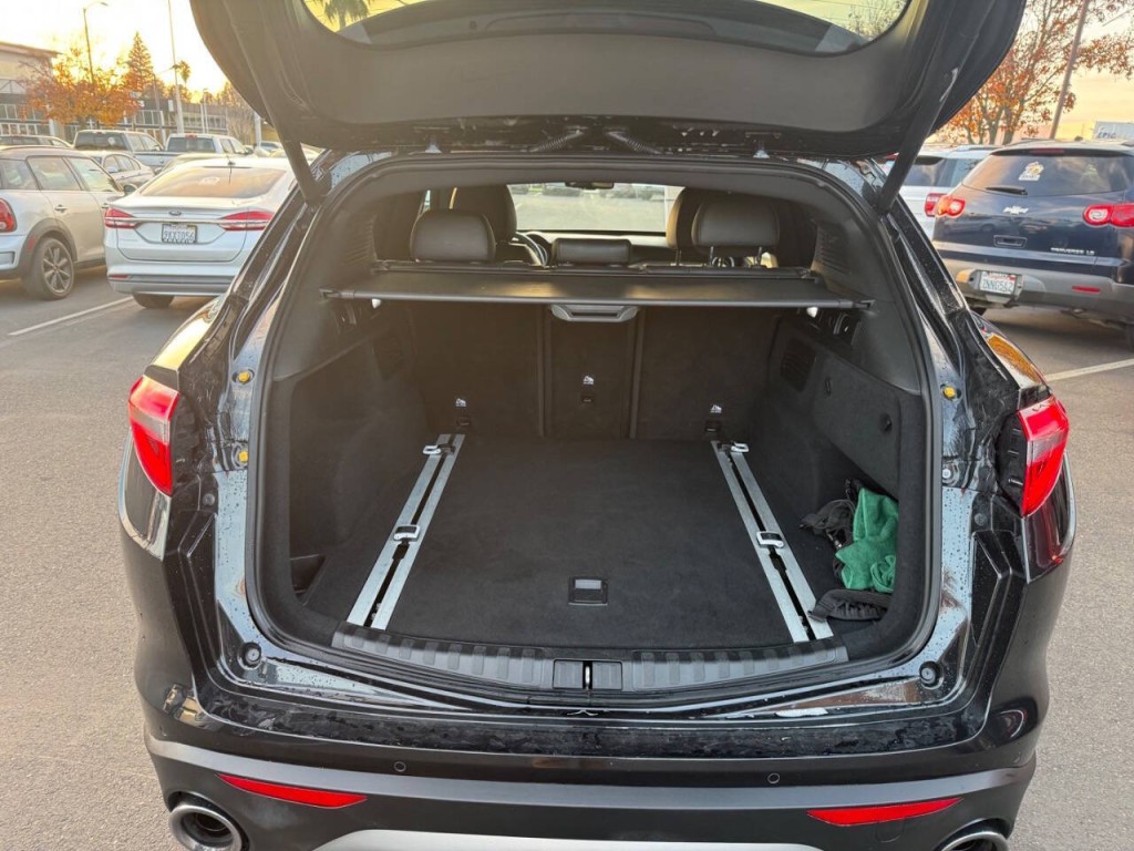2018 Alfa Romeo Stelvio Image 15