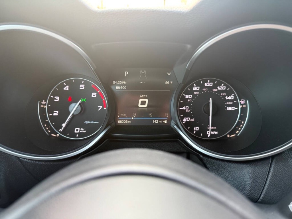 2018 Alfa Romeo Stelvio Image 20