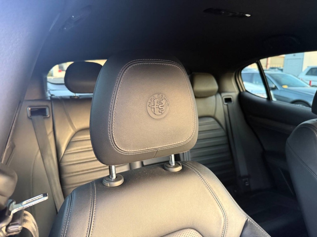 2018 Alfa Romeo Stelvio Image 31