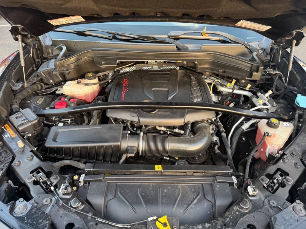 2018 Alfa Romeo Stelvio Image 33