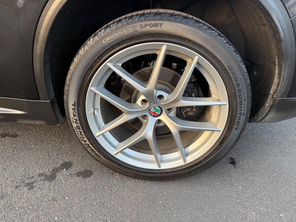 2018 Alfa Romeo Stelvio Image 35